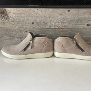 ECCO Women's Soft 7 Side Zip Bootie Sneaker Size 39